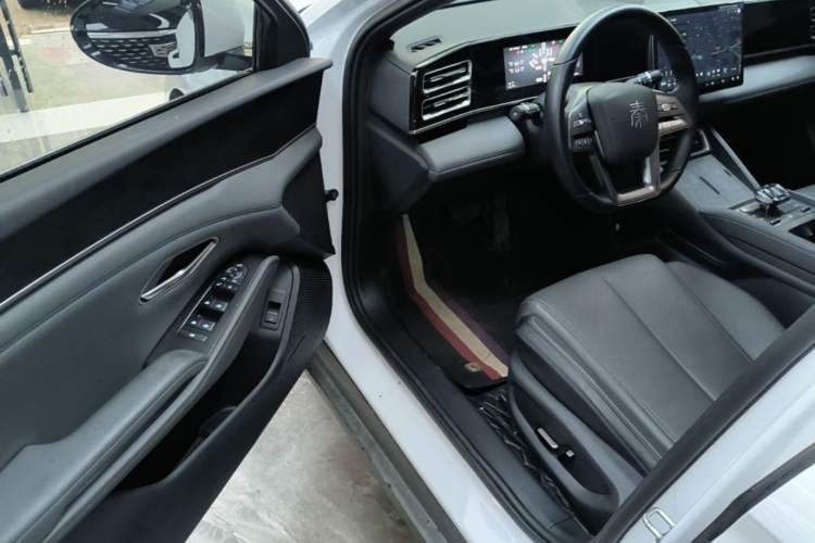 Used BYD Qin L 2025 DM-i Smart Drive 120KM Superior Model Driver Seat
