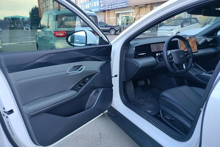 Used BYD Qin L 2025 EV 470KM Leading Edition Driver Seat