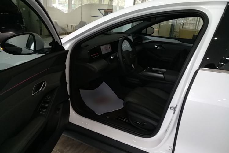 Used BYD Qin L 2025 EV 545KM Cloud Suspension Edition Driver Seat