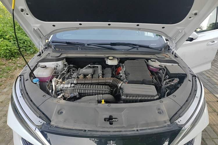 Used BYD Qin L 2025 DM-i Smart Drive 120KM Superior Model Engine Bay