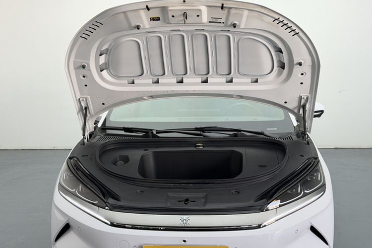Used BYD Qin L 2025 EV 545KM Beyond Version Engine Bay