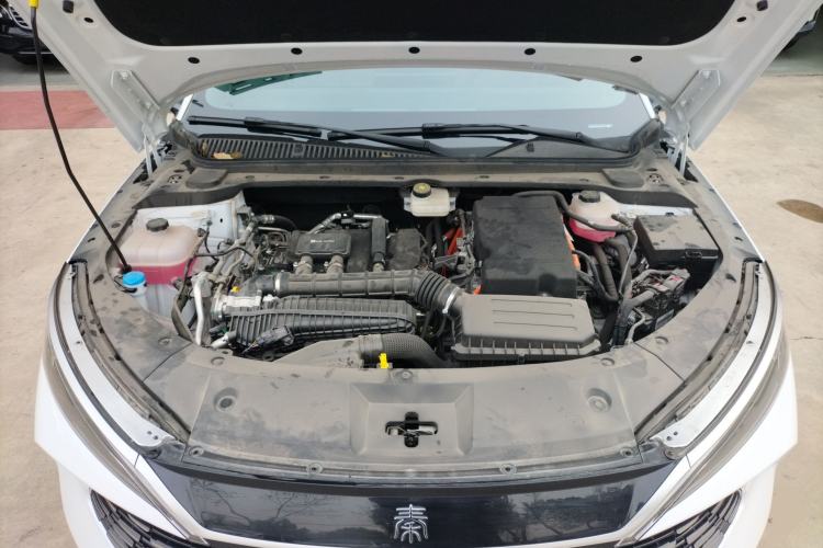 Used BYD Qin L 2025 DM-i Smart Drive 120KM Superior Model Engine Bay