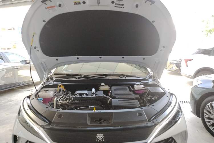 Used BYD Qin L 2025 DM-i Smart Drive 80KM Leading Model Engine Bay