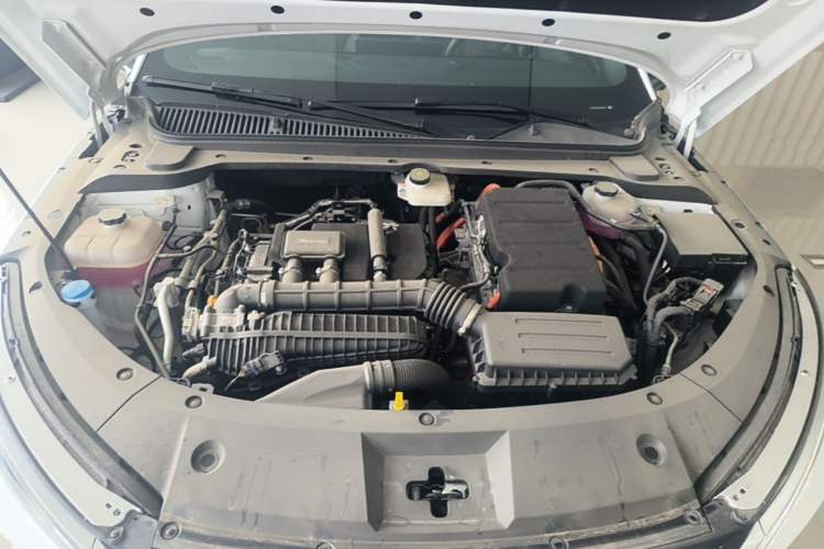 Used BYD Qin L 2025 DM-i Smart Drive 120KM Superior Model Engine Bay