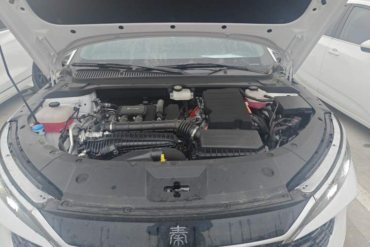 Used BYD Qin L 2025 DM-i Smart Drive 120KM Superior Model Engine Bay