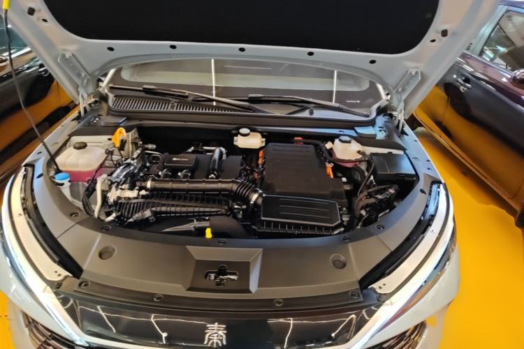 Used BYD Qin L 2025 DM-i Smart Drive 80KM Leading Model Engine Bay
