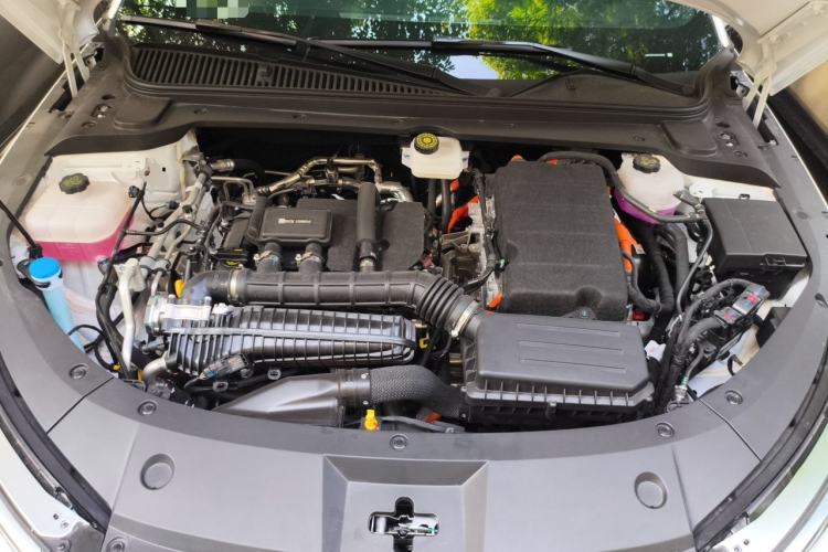 Used BYD Qin L 2025 DM-i Smart Drive 120KM Superior Model Engine Bay