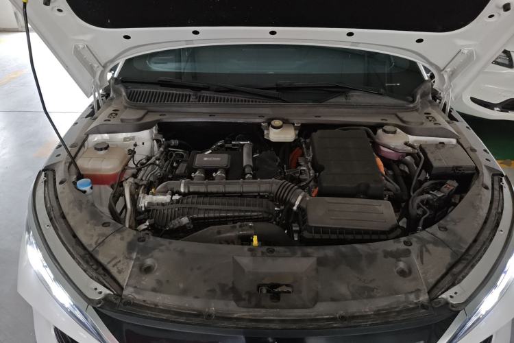 Used BYD Qin L 2025 DM-i Smart Drive 120KM Superior Model Engine Bay