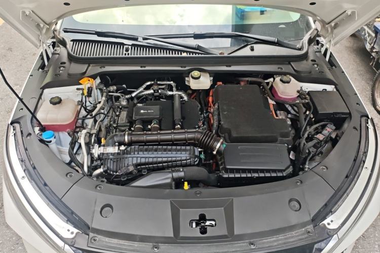 Used BYD Qin L 2025 DM-i Smart Drive 80KM Leading Model Engine Bay