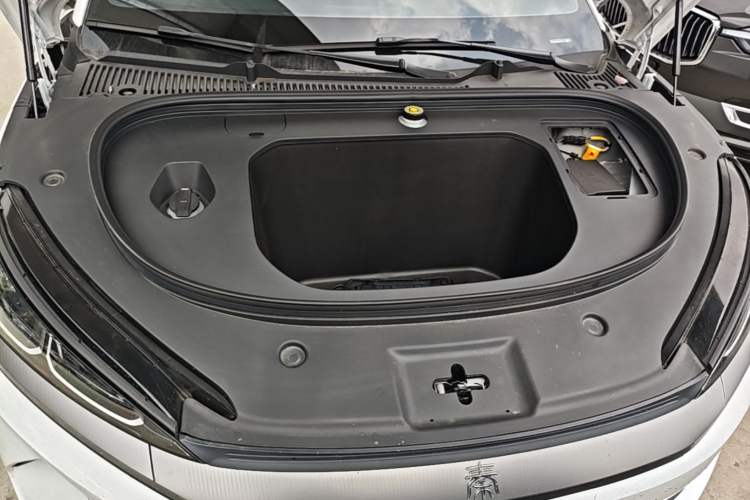 Used BYD Qin L 2025 EV 470KM Leading Edition Engine Bay