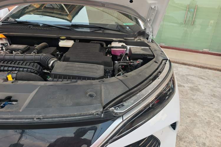 Used BYD Qin L 2025 DM-i Smart Drive 80KM Superior Model Engine Bay Left