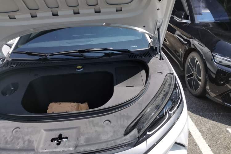 Used BYD Qin L 2025 EV 545KM Beyond Version Engine Bay Left