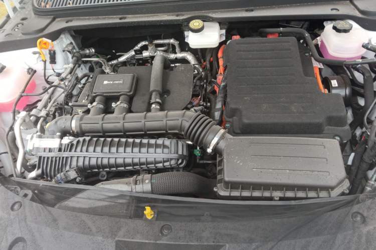 Used BYD Qin L 2025 DM-i Smart Drive 80KM Leading Model Engine Bay
