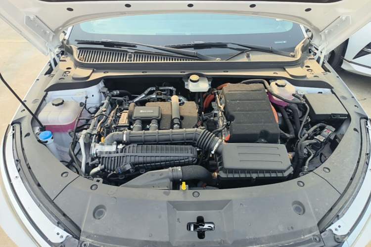 Used BYD Qin L 2025 DM-i Smart Drive 120KM Superior Model Engine Bay