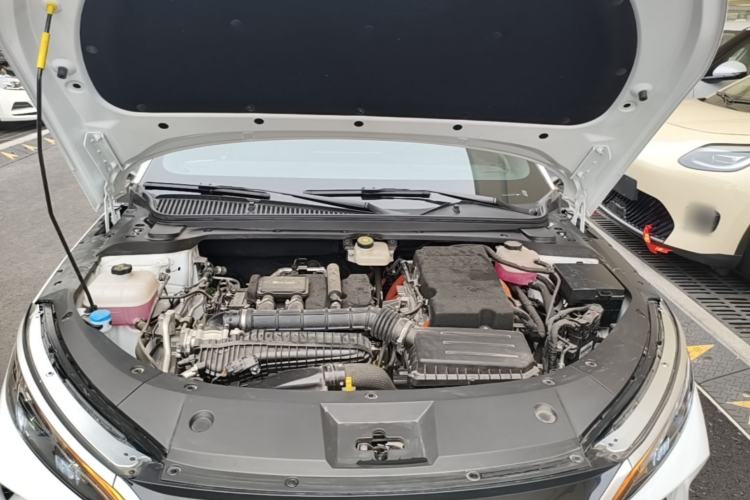 Used BYD Qin L 2025 DM-i Smart Drive 120KM Superior Model Engine Bay