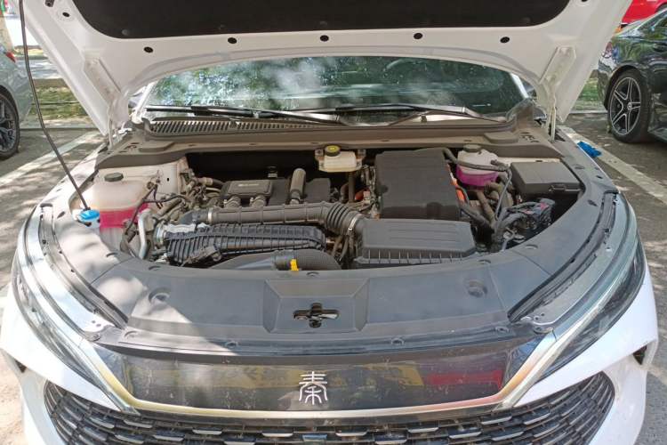 Used BYD Qin L 2025 DM-i Smart Drive 120KM Excellence Model Engine Bay