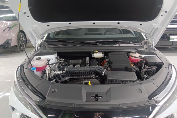 Used BYD Qin L 2025 DM-i Smart Drive 120KM Superior Model Engine Bay
