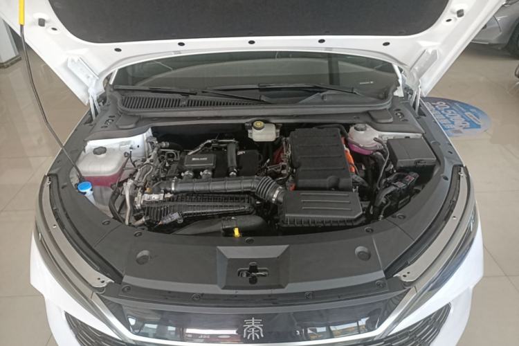 Used BYD Qin L 2025 DM-i Smart Drive 120KM Superior Model Engine Bay