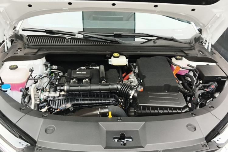 Used BYD Qin L 2025 DM-i Smart Drive 120KM Superior Model Engine Bay