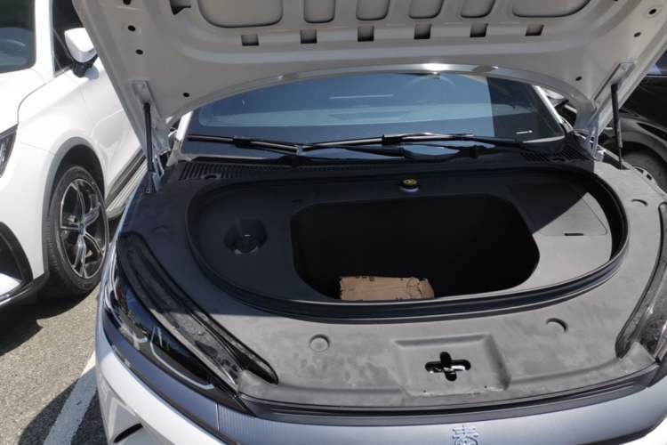 Used BYD Qin L 2025 EV 545KM Beyond Version Engine Bay Right