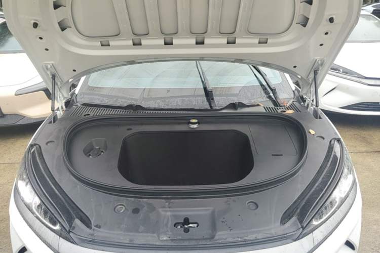 Used BYD Qin L 2025 EV 545KM Cloud Suspension Edition Engine Bay