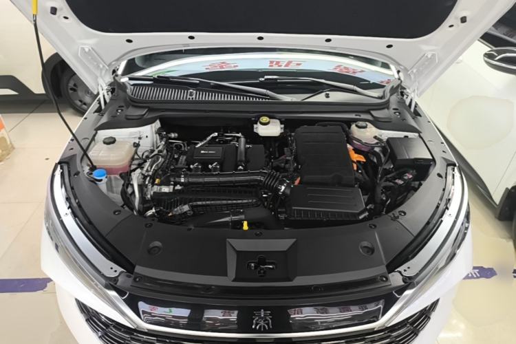 Used BYD Qin L 2025 DM-i Smart Drive 120KM Leading Model Engine Bay