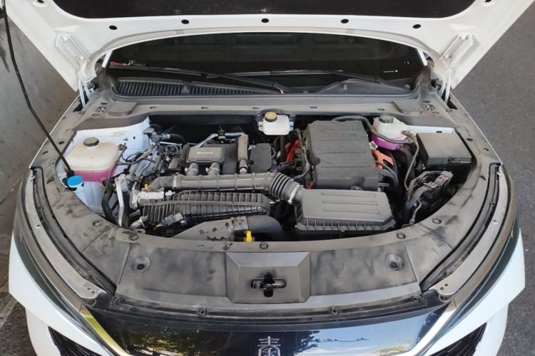 Used BYD Qin L 2025 DM-i Smart Drive 120KM Leading Model Engine Bay