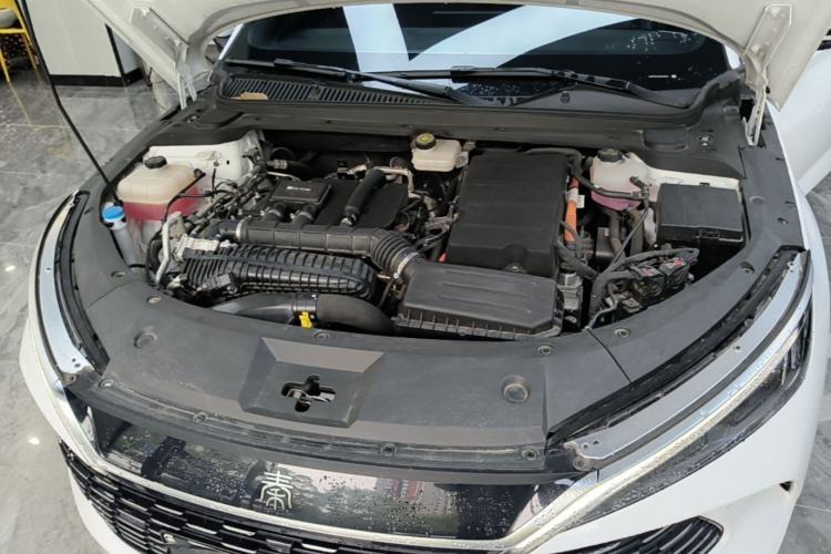 Used BYD Qin L 2025 DM-i Smart Drive 120KM Superior Model Engine Bay