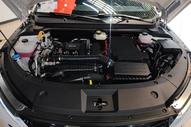 Used BYD Qin L 2025 DM-i Smart Drive 80KM Leading Model Engine Bay