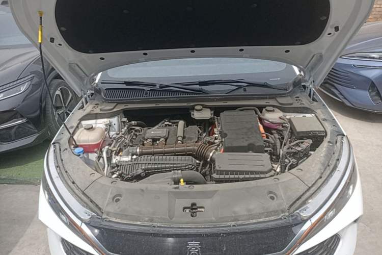 Used BYD Qin L 2025 DM-i Smart Drive 120KM Superior Model Engine Bay