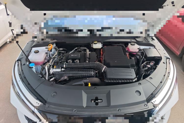 Used BYD Qin L 2025 DM-i Smart Drive 80KM Leading Model Engine Bay