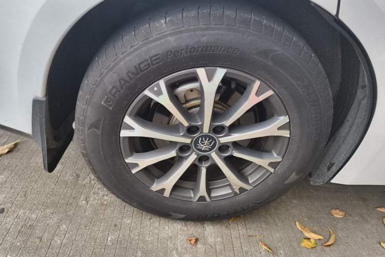 Used BYD Qin L 2025 DM-i Smart Drive 80KM Leading Model Exterior 1