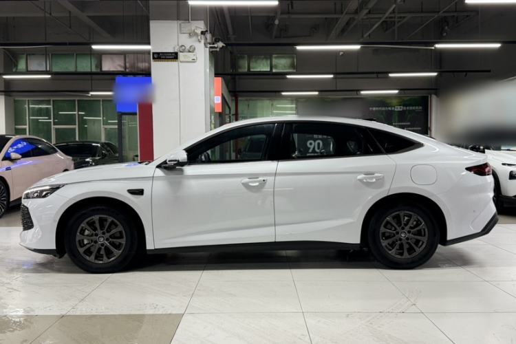 Used BYD Qin L 2025 DM-i Smart Drive 80KM Leading Model Exterior 2