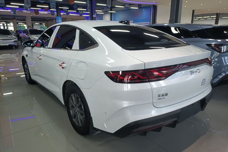 Used BYD Qin L 2025 DM-i Smart Drive 80KM Leading Model Exterior 2