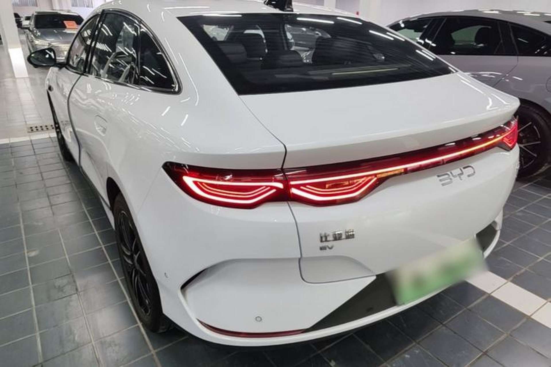 Used BYD Qin L 2025 EV 545KM Excellence Edition Exterior 2