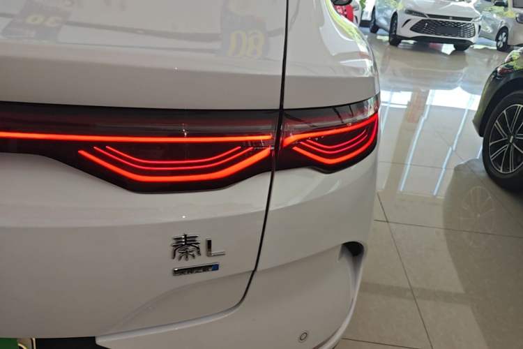 Used BYD Qin L 2025 EV 470KM Leading Edition Exterior 3