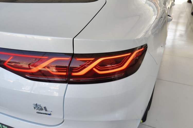 Used BYD Qin L 2025 DM-i Smart Drive 80KM Leading Model Exterior 3