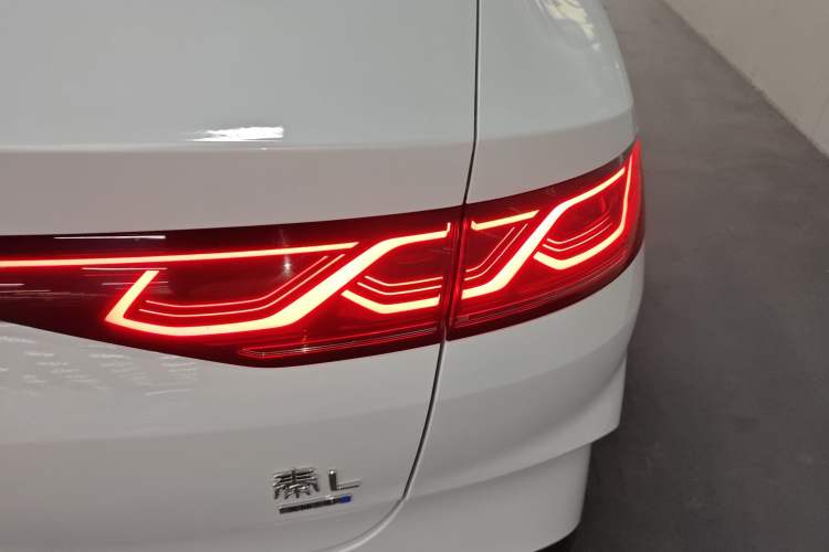 Used BYD Qin L 2025 DM-i Smart Drive 120KM Superior Model Exterior 3