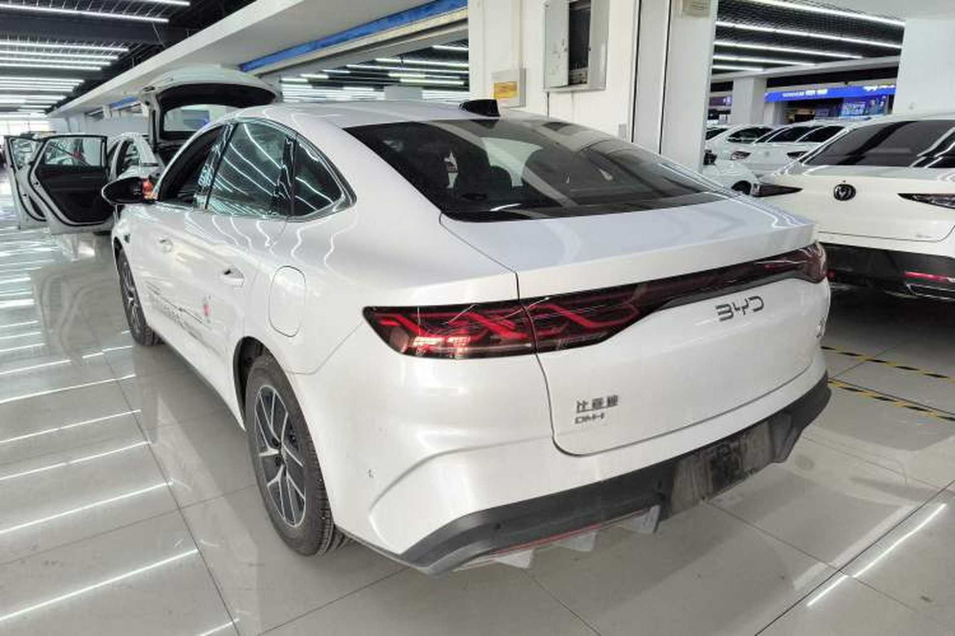 Used BYD Qin L 2025 DM-i Smart Drive 120KM Superior Model Exterior 3