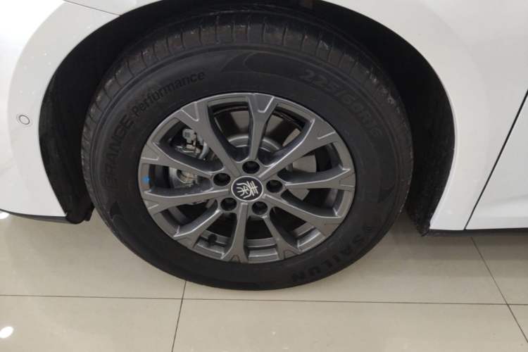 Used BYD Qin L 2025 DM-i Smart Drive 80KM Leading Model Exterior 4