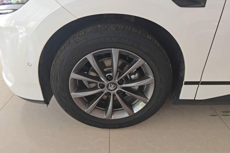 Used BYD Qin L 2025 EV 470KM Leading Edition Exterior 4