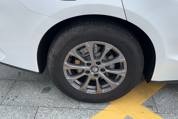 Used BYD Qin L 2025 DM-i Smart Drive 80KM Leading Model Exterior 4