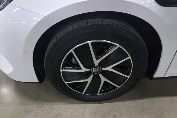 Used BYD Qin L 2025 DM-i Smart Drive 120KM Superior Model Exterior 4