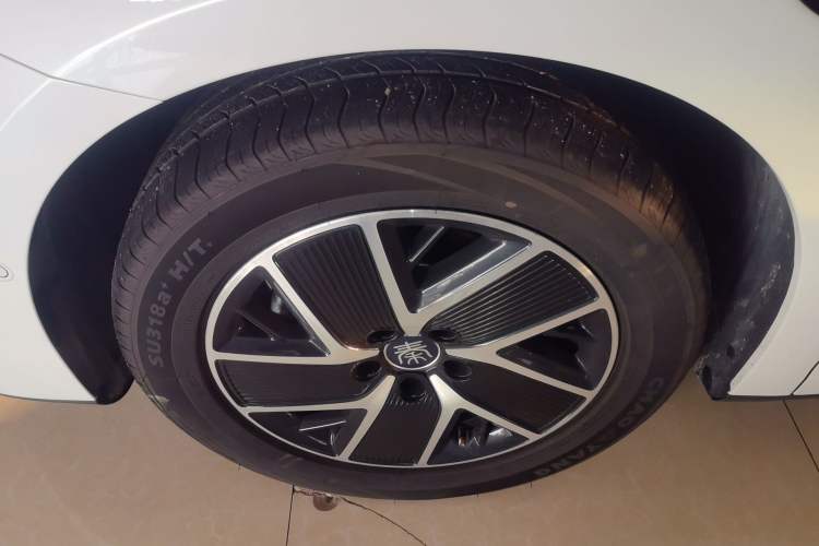 Used BYD Qin L 2025 DM-i Smart Drive 120KM Superior Model Exterior 4