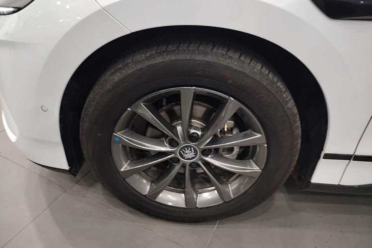 Used BYD Qin L 2025 EV 545KM Beyond Version Exterior 4
