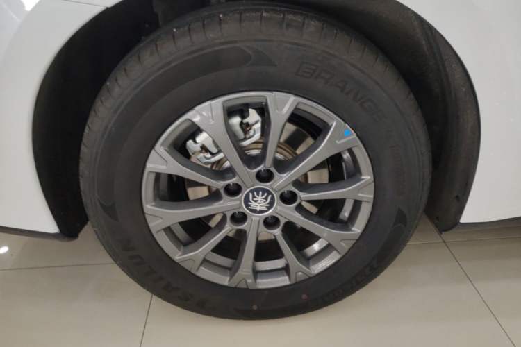 Used BYD Qin L 2025 DM-i Smart Drive 80KM Leading Model Exterior 5