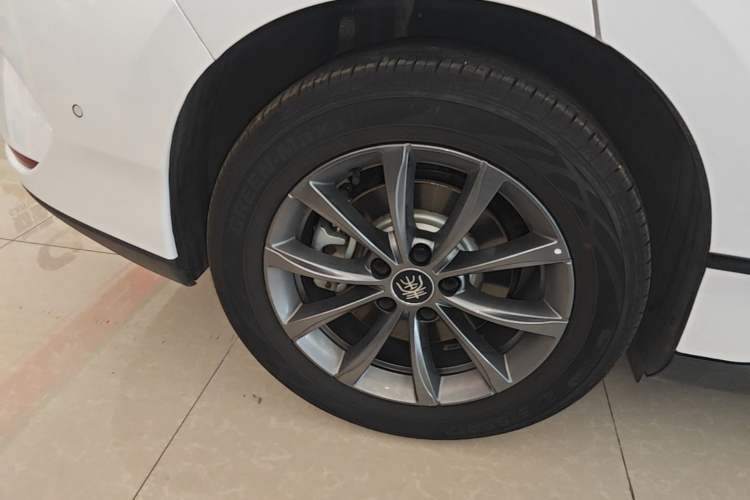 Used BYD Qin L 2025 EV 470KM Leading Edition Exterior 5