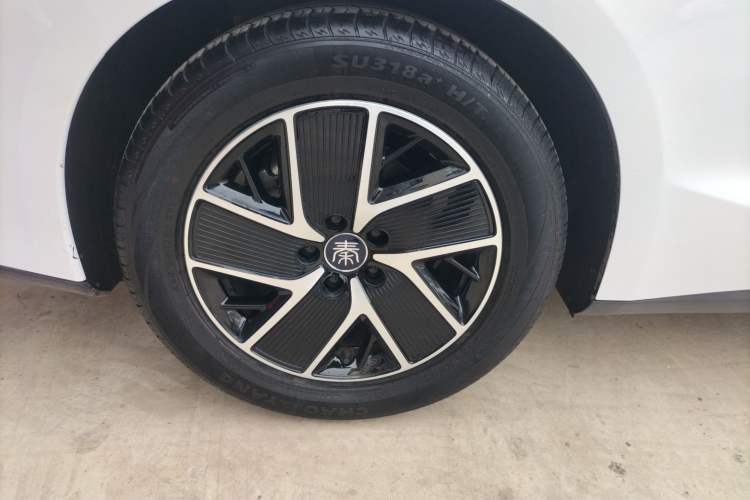 Used BYD Qin L 2025 DM-i Smart Drive 120KM Superior Model Exterior 5