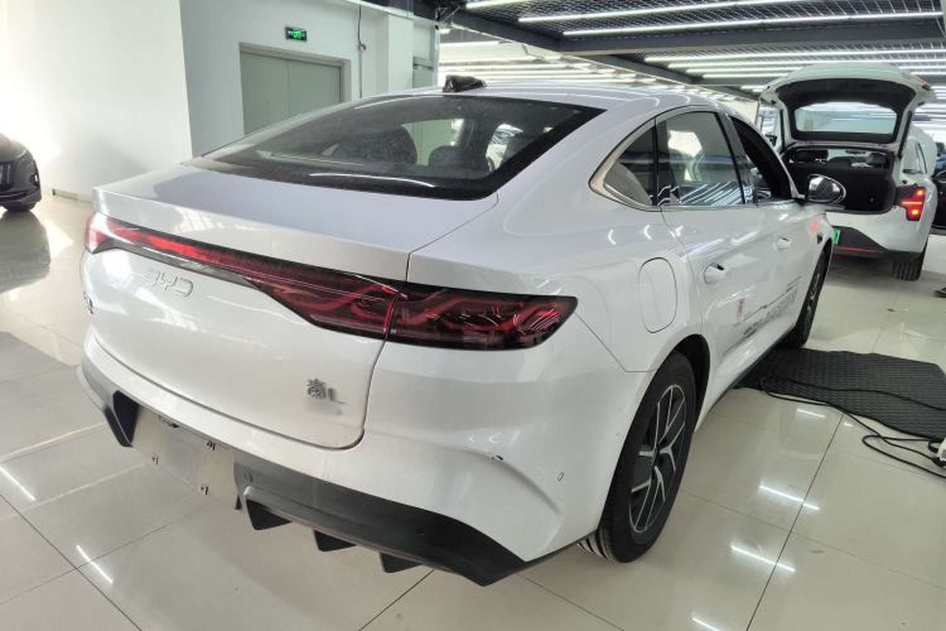 Used BYD Qin L 2025 DM-i Smart Drive 120KM Superior Model Exterior 5