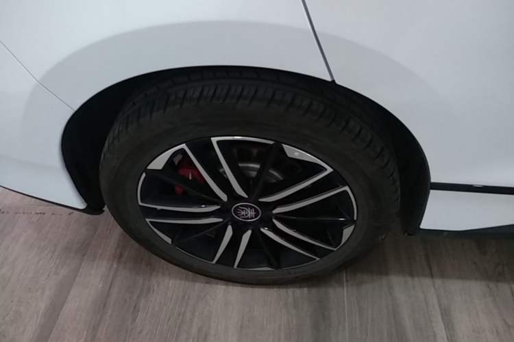 Used BYD Qin L 2025 EV 545KM Cloud Suspension Edition Exterior 5
